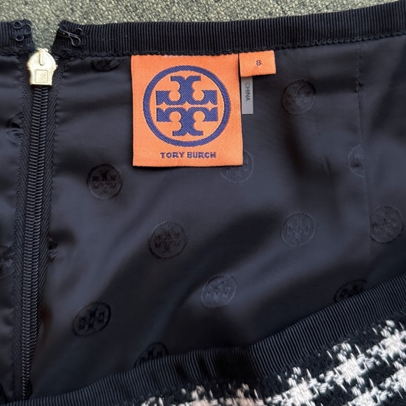 Tory Burch fitted wool skirt - Picture 2 of 4